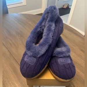 Women’s Ugg slippers- new